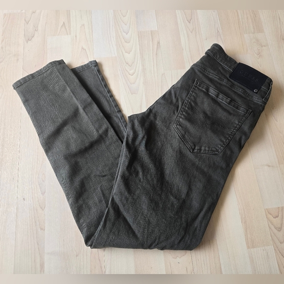 Guess Distressed Hunter Green Jeans Size 32 - Picture 1 of 10